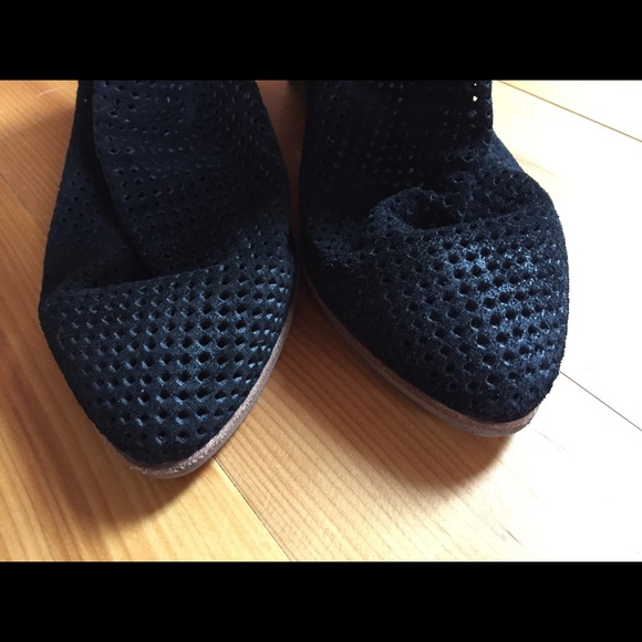 Jeffrey Campbell Janelle Black suede booties - Picture 3 of 9